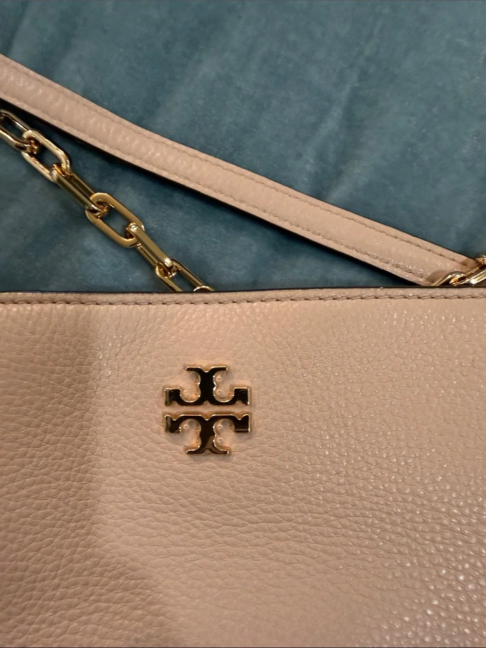 Tory Burch Pale Pink/Crene Pebbled Leather Shoulder Bag with Gold Chain